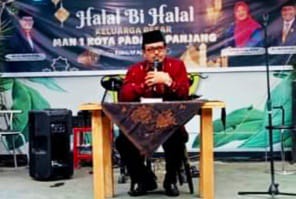 Kakan Kemenag Kota Padang Panjang, Drs. H Alizar, M. Ag